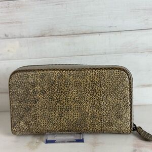 Bottega Veneta Vintage Rare Brown Intrecciato Leather Zip Around Wallet